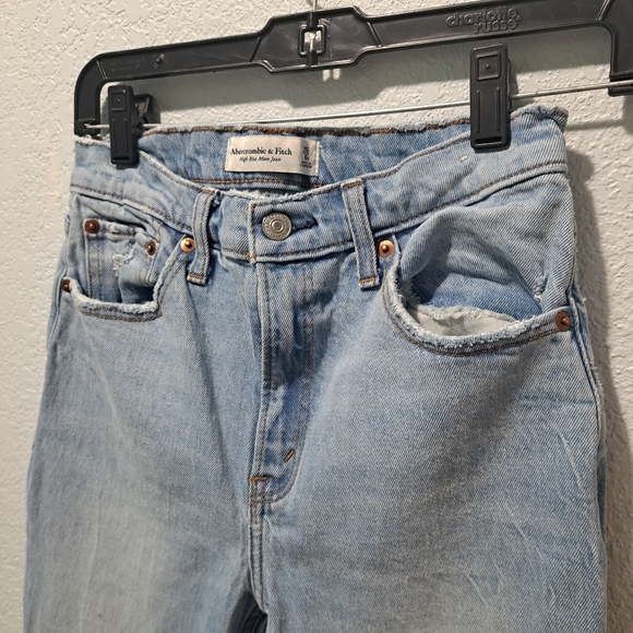 Abercrombie & Fitch High Rise Mom Jeans - Picture 2 of 6